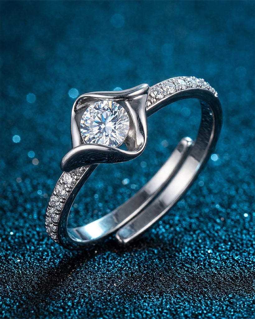 Silver Livia Solitaire Finger Ring