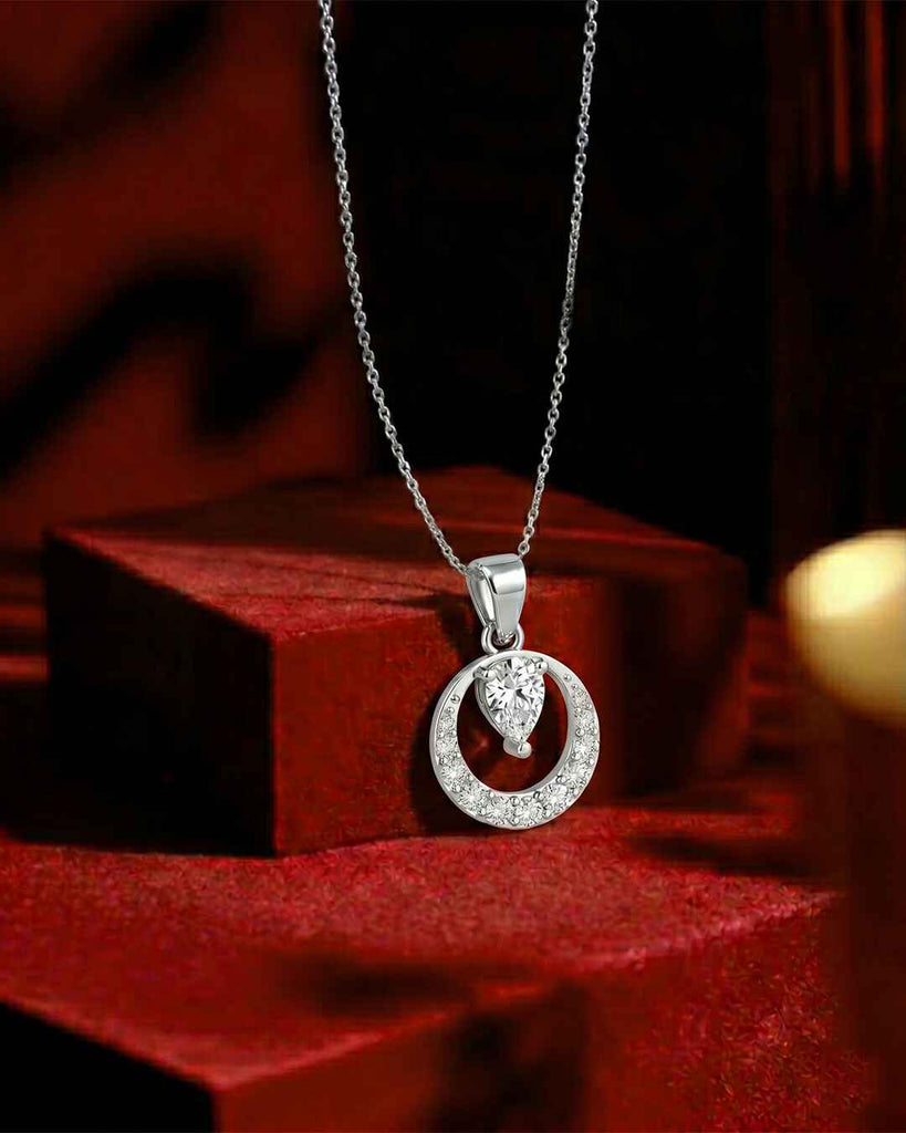 Silver Cielo Pendant with Chain