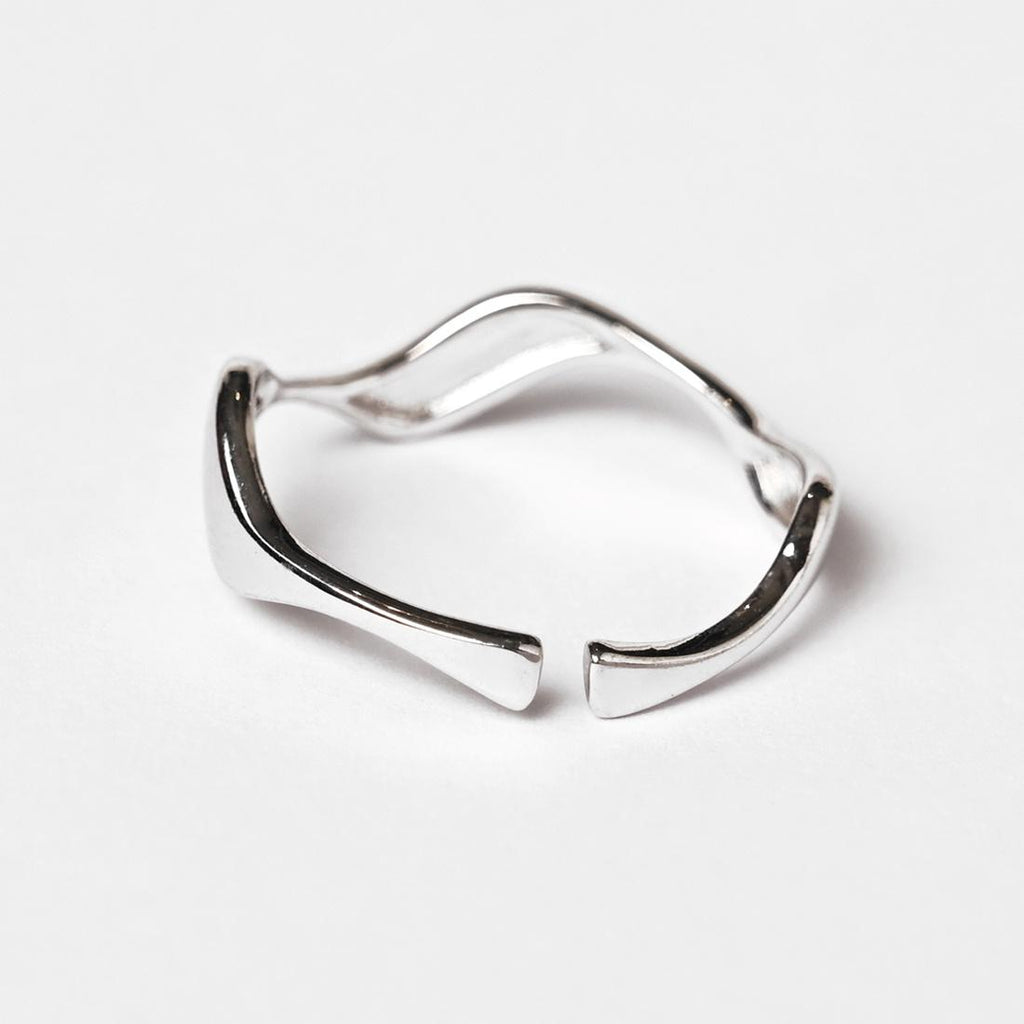 CLARA Pure 925 Sterling Silver Wave Finger Ring 