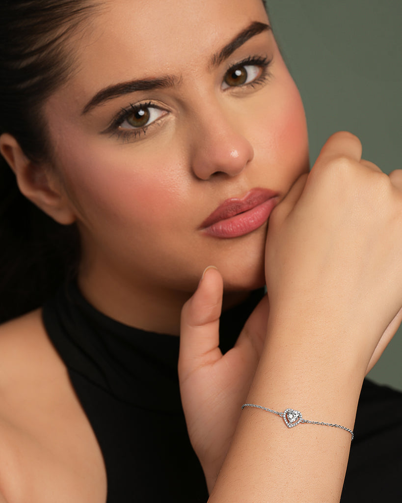Silver Zilvia Heart Solitaire Adjustable Chain Bracelet