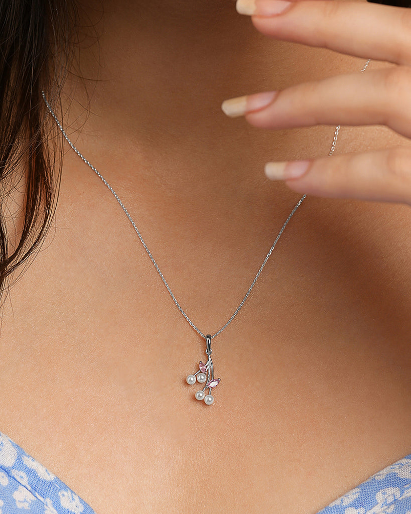 Silver Pearl Pendant with Chain