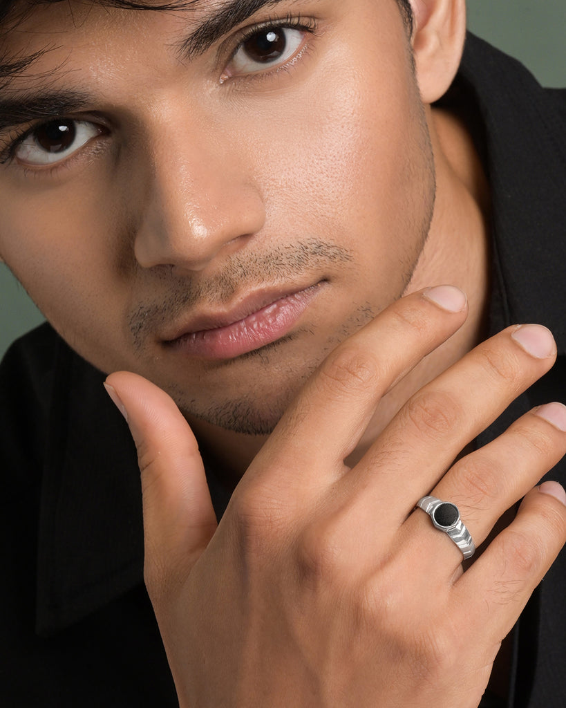 Silver Veloura Ring