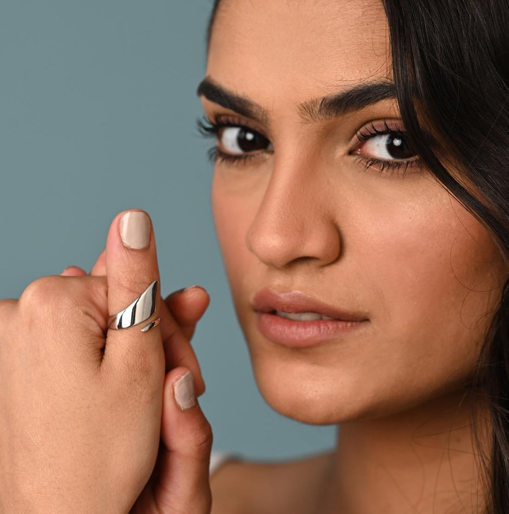 CLARA Pure 925 Sterling Silver Designer Finger Ring 